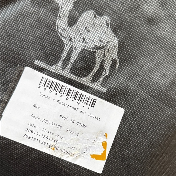 Camel Crown | White & Silver Waterproof Ski Jacket, Size S, NWT - Picture 2 of 14